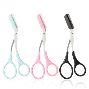 Tijeras mini para dar forma a las cejas con peine